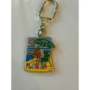 Florida Beach Scene Souvenir‎ Keychain Gold Tone Umbrella Chair Grill Sun